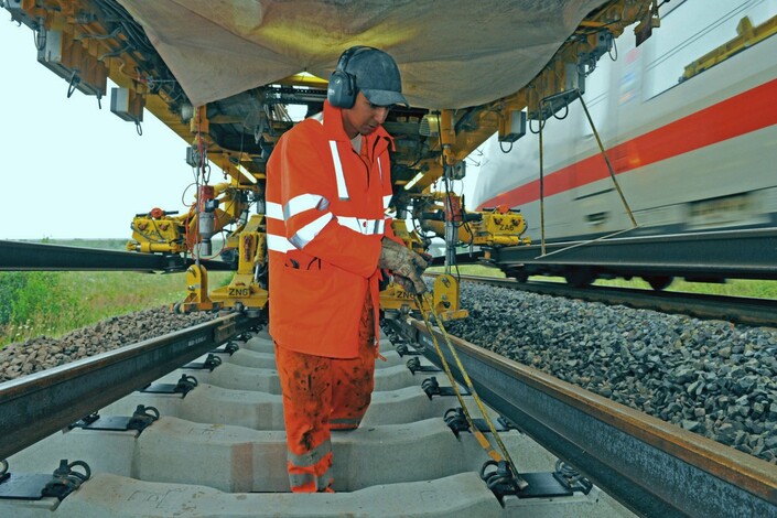© Deutsche Bahn AG, Foto: Christian Bedeschinski Gleisbauarbeiten